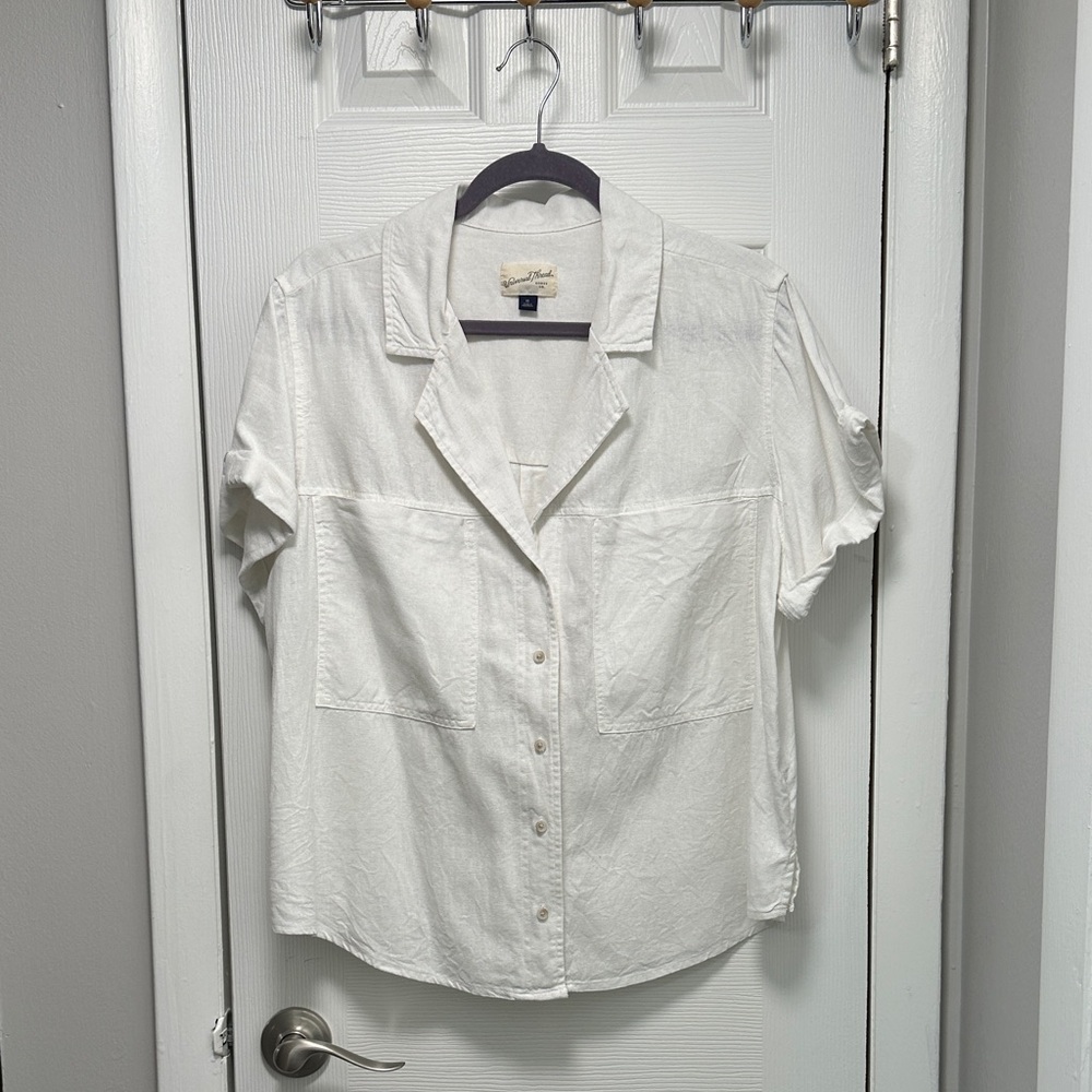 Universal Thread Cream Button-Up Shirt